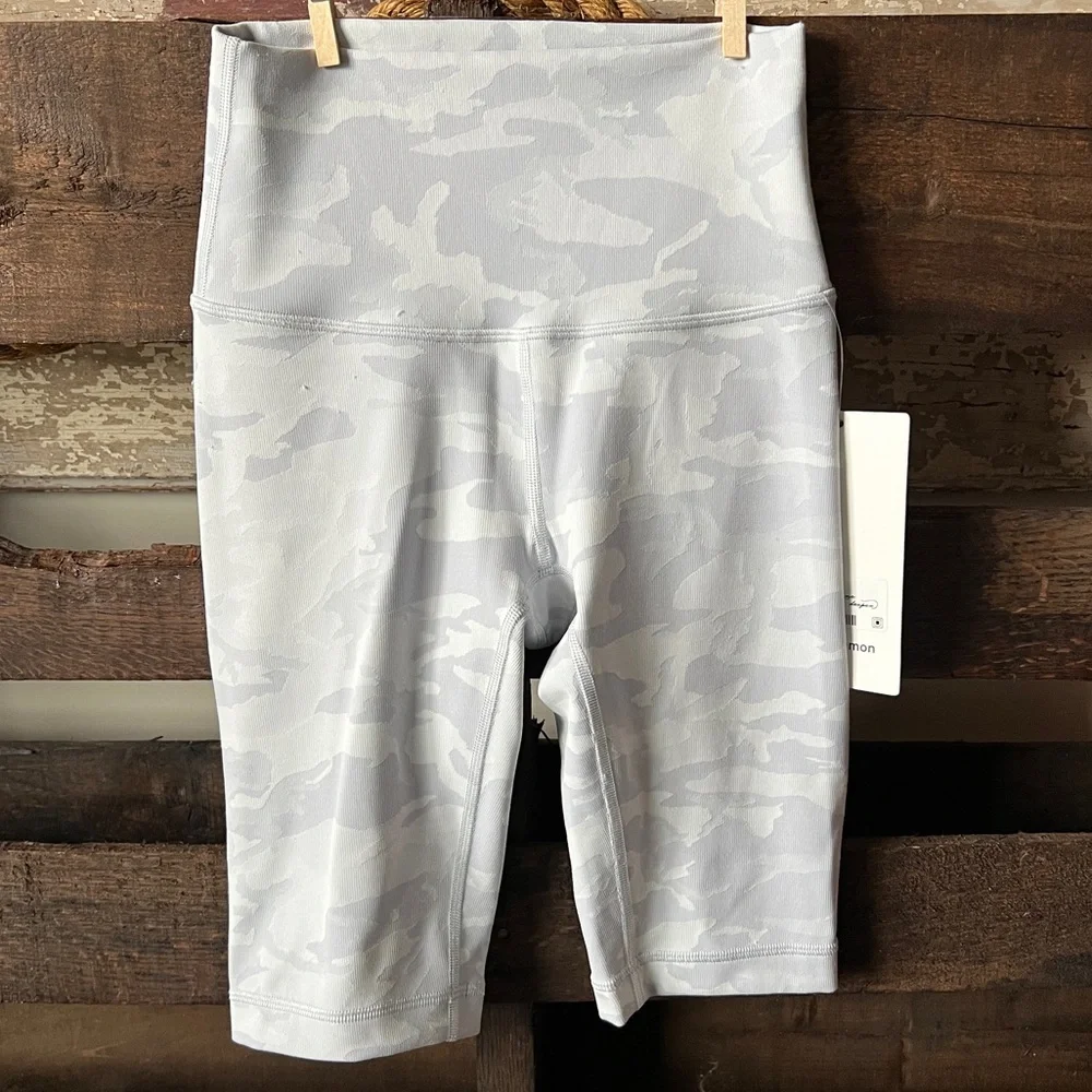 lululemon athletica approximate measurements